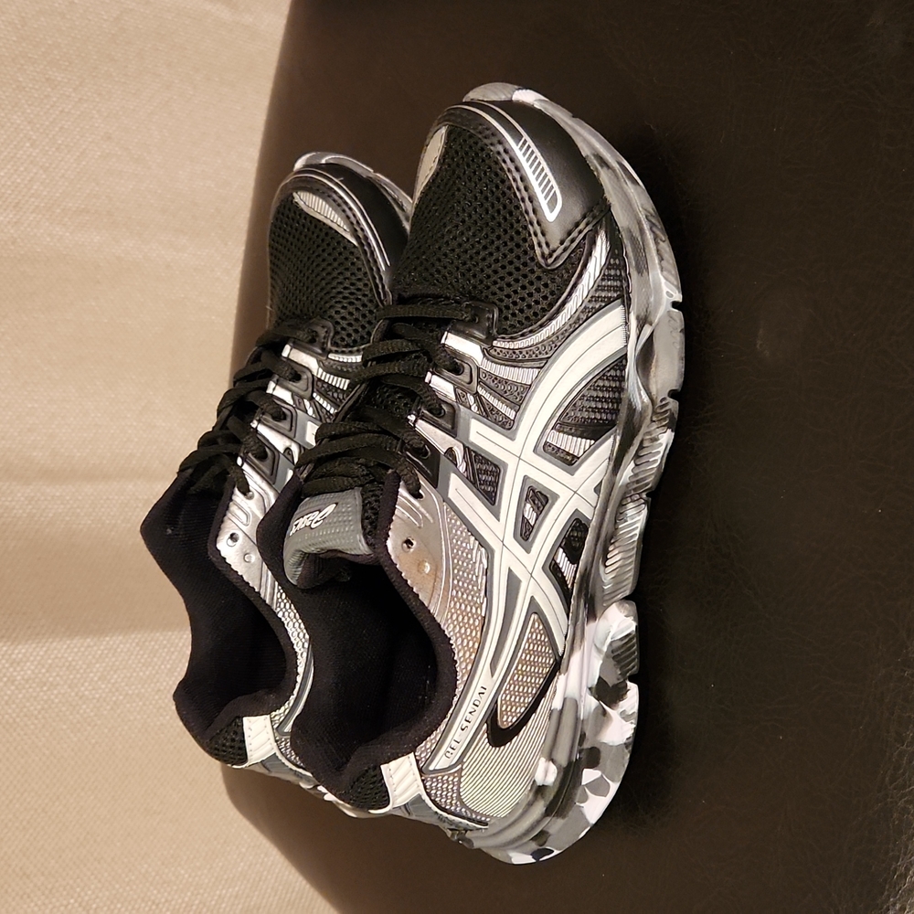Oasics gel sneakers